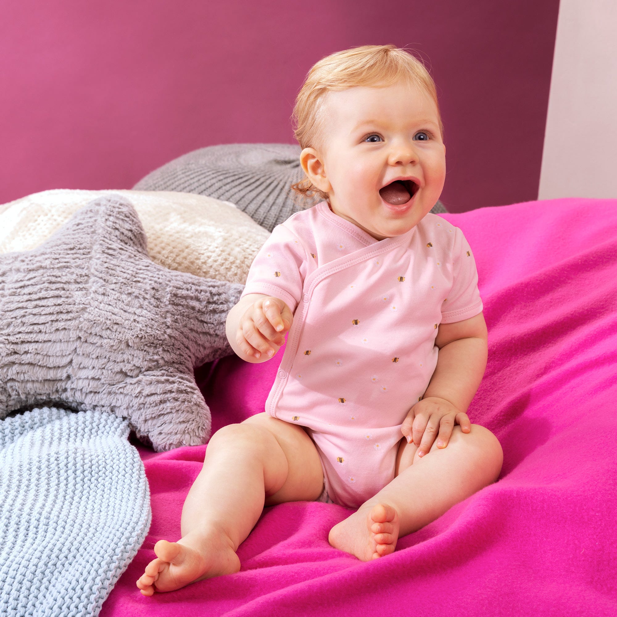 Baby-Mädchen-Wickelbody