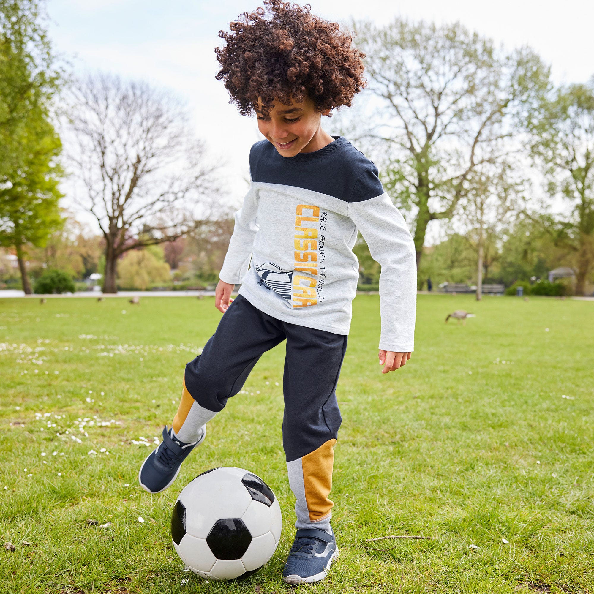 Jungen-Set mit Kontrast-Design, 2-teilig