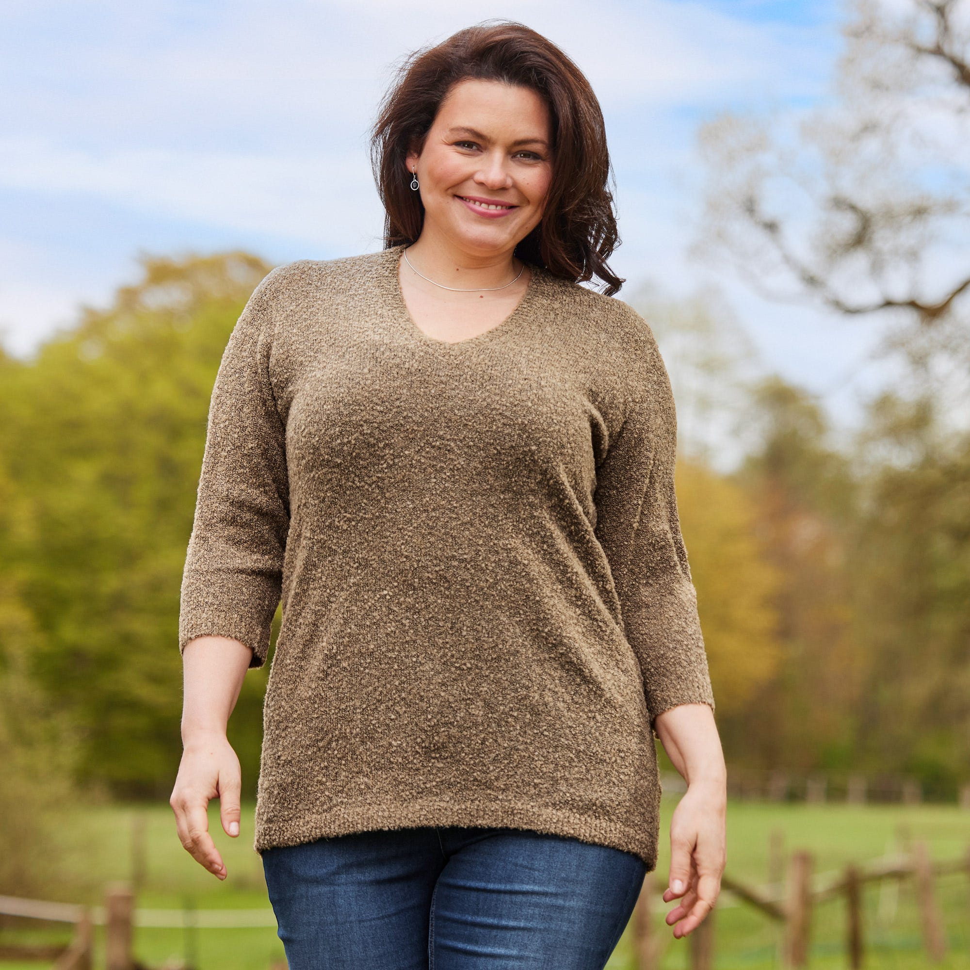 Damen-Pullover in Bouclé-Qualität, große Größen