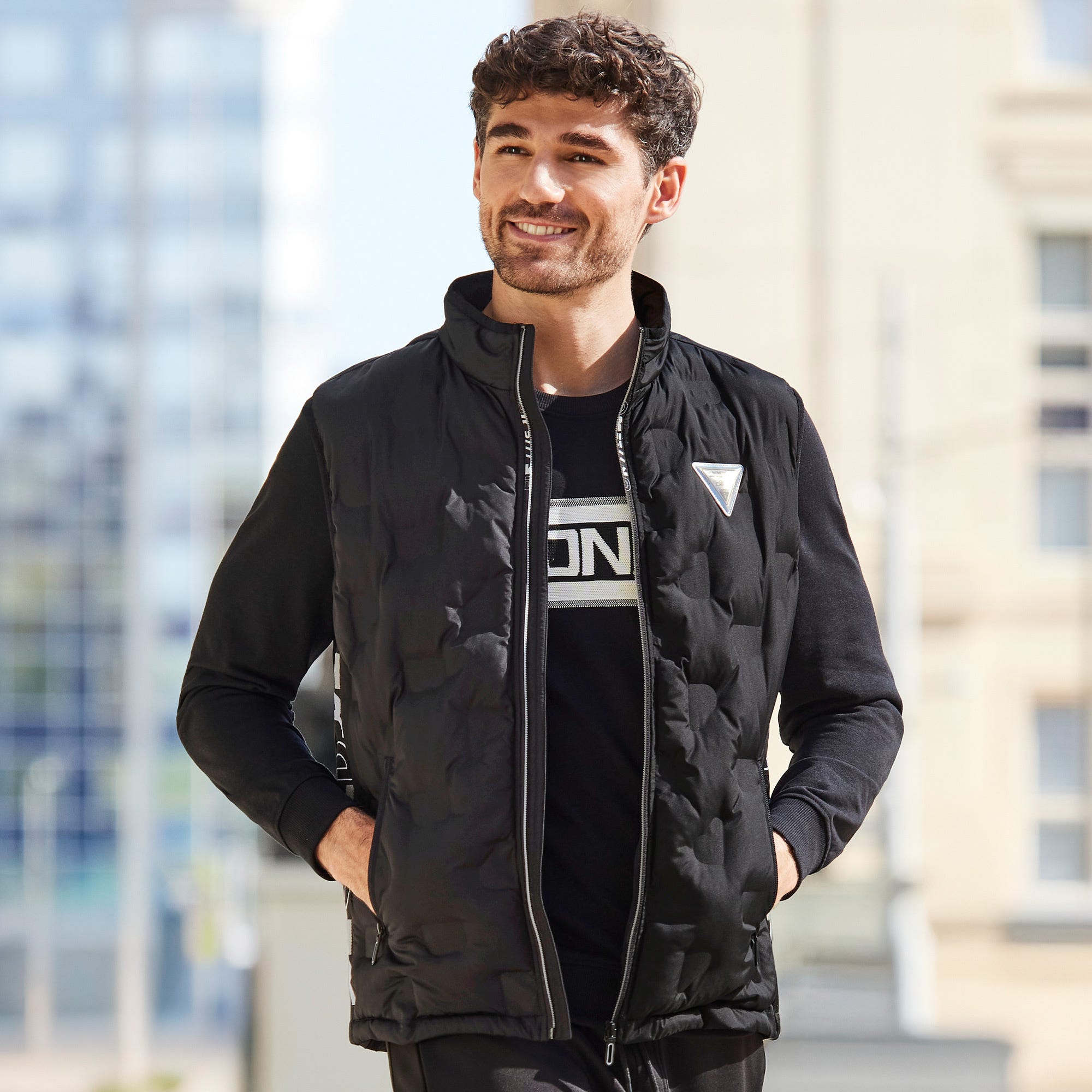 Herren-Weste in modernem Design