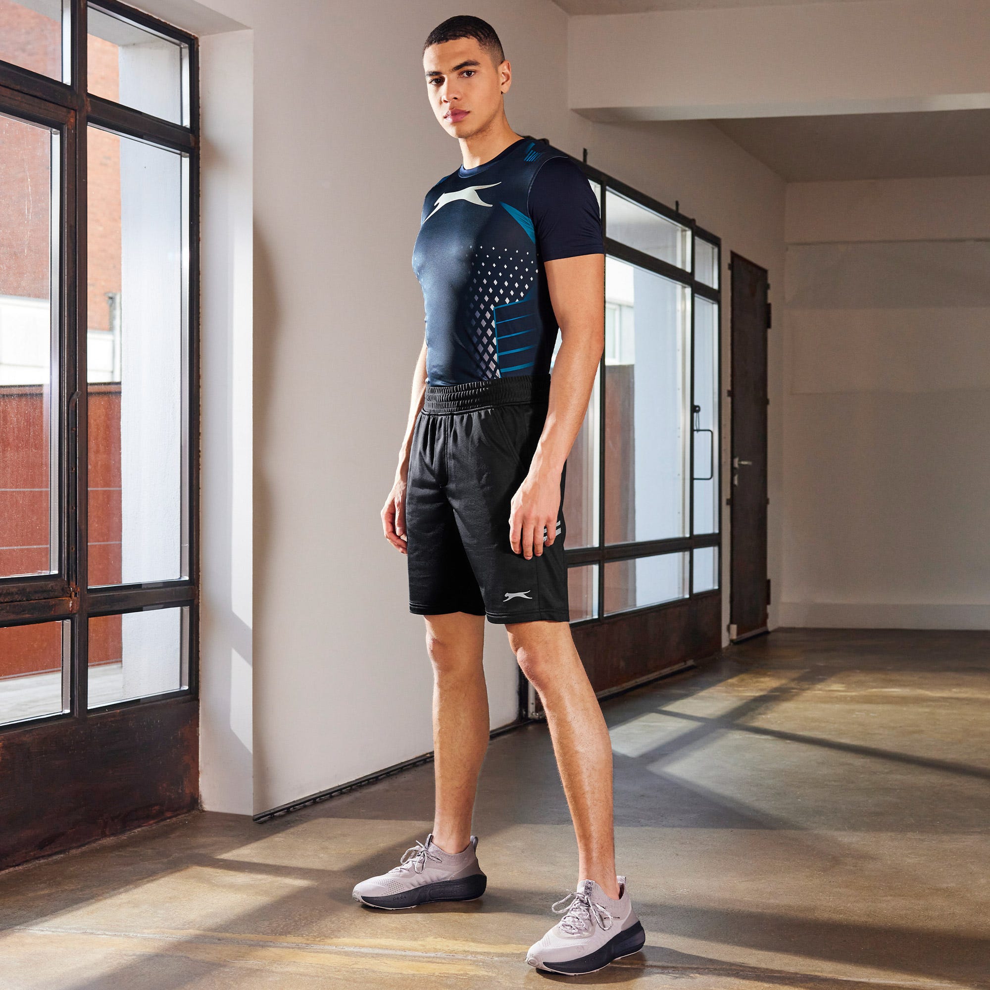 Herren-Trainingshose mit elastischem Bund